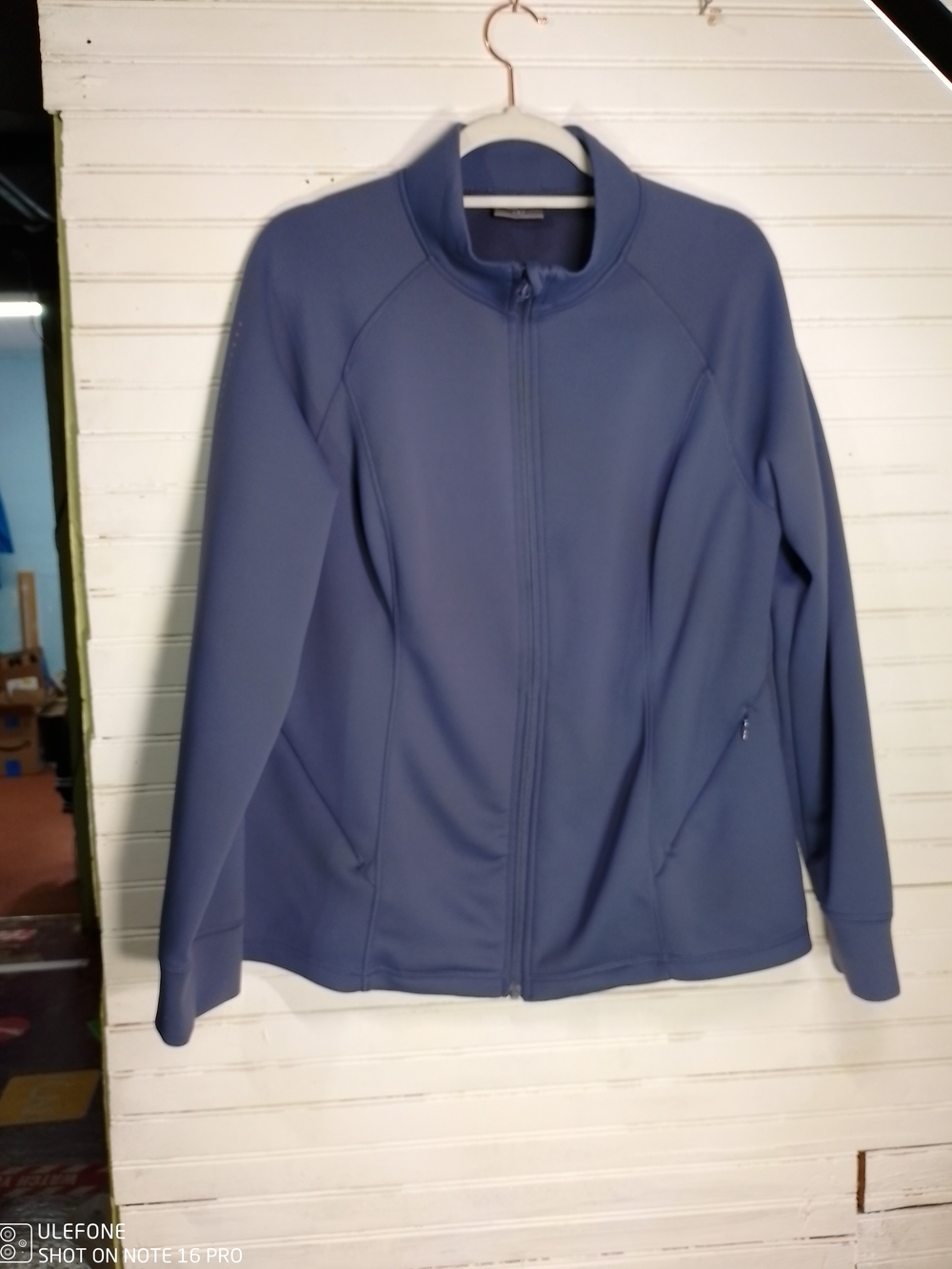 32 HEAT Women's Performance Zip Jacket in Purple